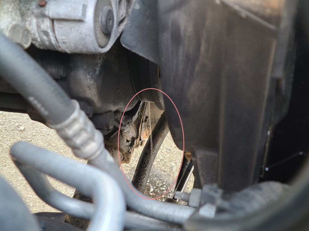 Jeep Grand Cherokee Coolant Leak Fix 
